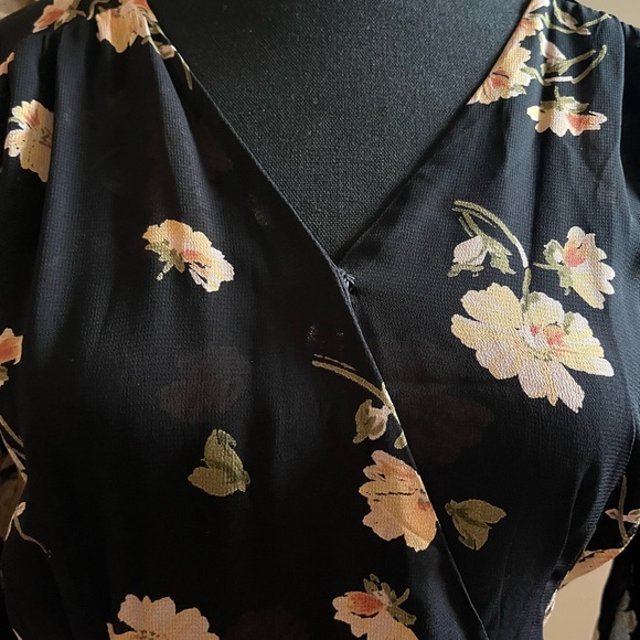 Chelsea Wrap Dress- Reformation - Picture 8 of 9